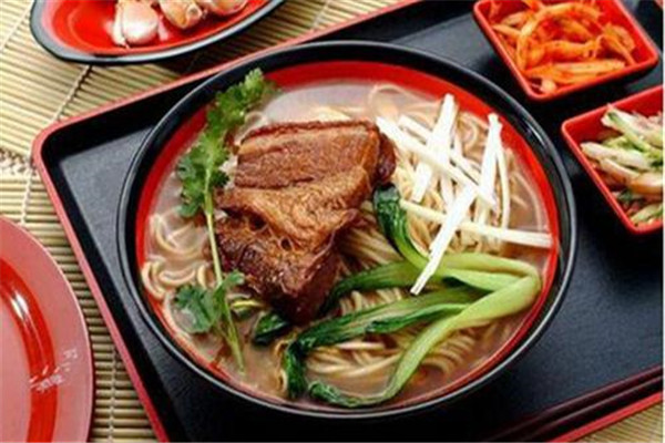 鼎氏牛大牛肉拉面加盟
