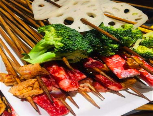 小郡肝鮮牛肉串串香加盟