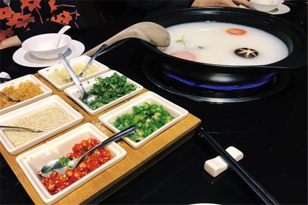 香蜜湖粥火鍋加盟