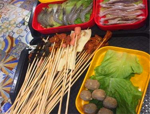 王記張媽串串香加盟