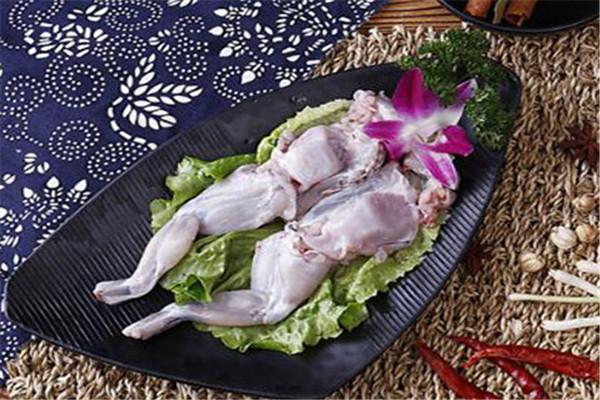 壩王府美蛙魚(yú)頭火鍋
