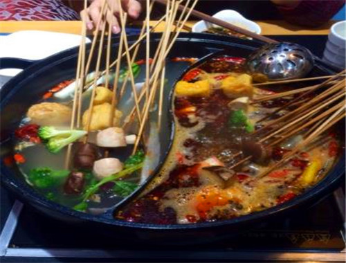 重慶砂鍋串串香加盟