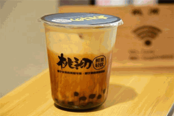 桃沏鮮果輕飲