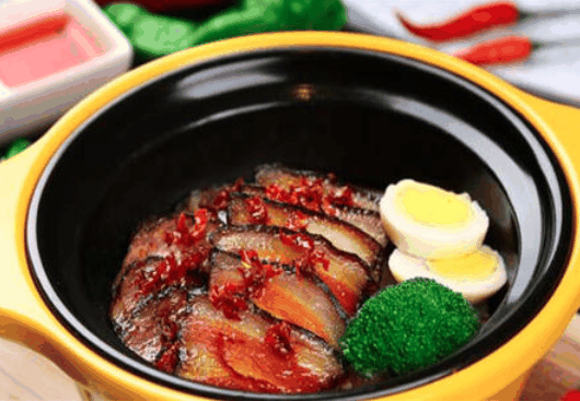 煲崽范兒煲仔飯