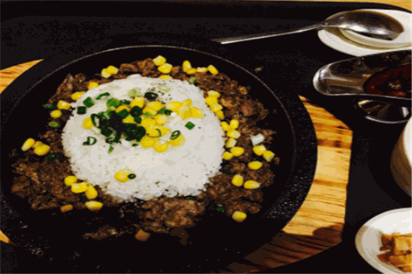 味千鐵板飯加盟