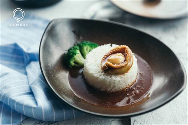 上隱食補(bǔ)鮑魚(yú)飯加盟