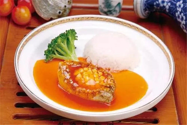 粵參閣鮑魚(yú)飯加盟