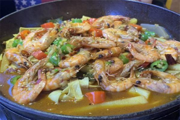 萌胖妞肉蟹煲