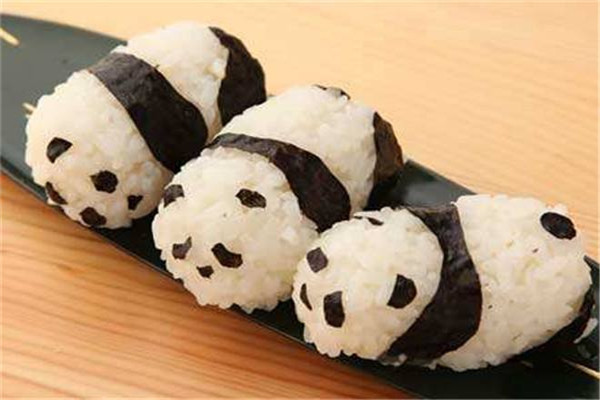 呦呦飯團(tuán)