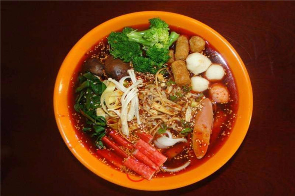 李海龍麻辣燙