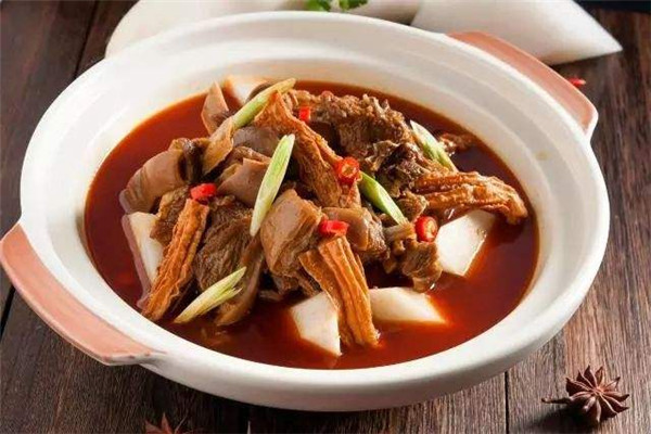 大鵬古法制羊肉煲加盟