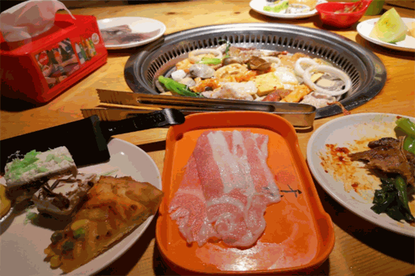 千爐韓式自助烤肉加盟