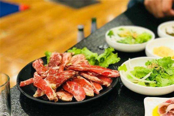 炭號(hào)烤肉加盟