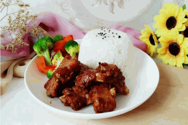 詠春排骨米飯加盟