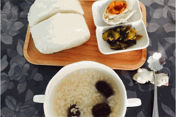 錢(qián)小胖大餅油條加盟