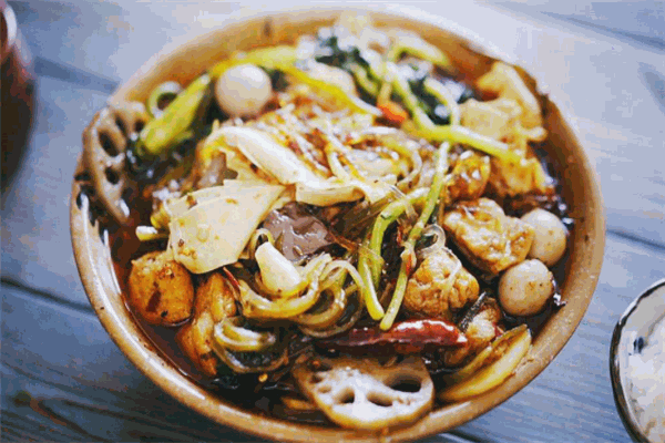 楊鍋福麻辣燙加盟