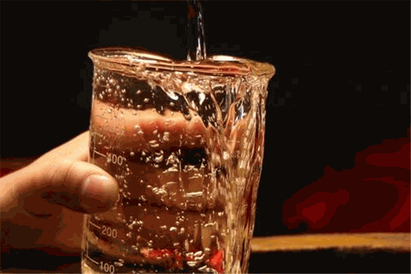 茅小二白酒加盟