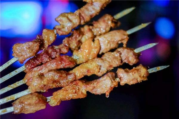 天樂擼秘醬五花肉串