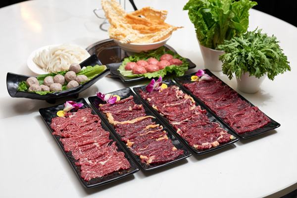失態(tài)旋轉(zhuǎn)小火鍋加盟