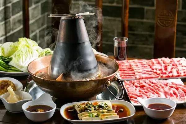 久兒串串香小火鍋加盟