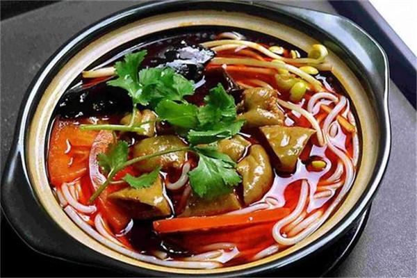 味西石鍋拌飯米線加盟