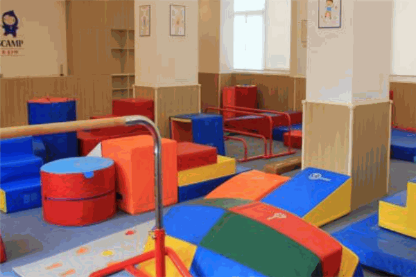 TOTSCAMP美式嬰幼兒育樂中心