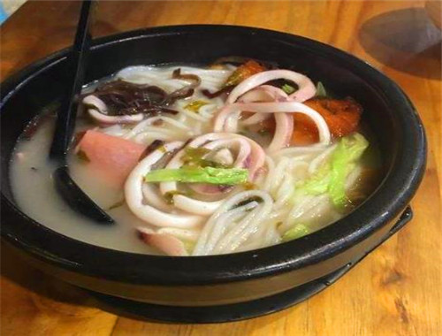 帥老頭過(guò)橋米線(xiàn)加盟