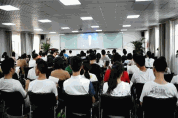 才聚教育
