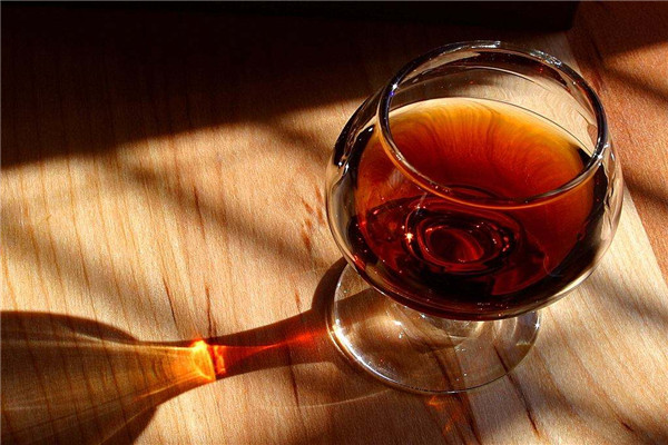 米奧羅酒業(yè)加盟