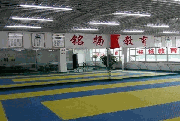 銘揚(yáng)教育加盟