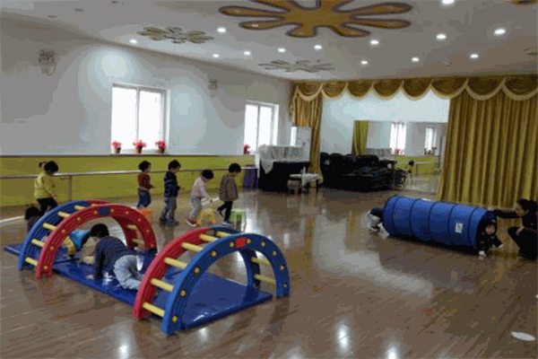 陽光起點幼兒園加盟