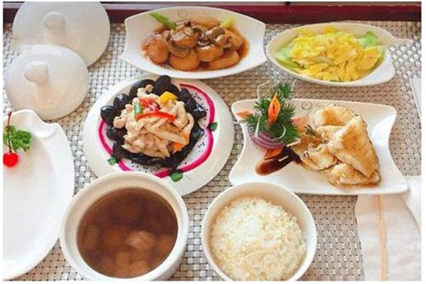安泉營(yíng)養(yǎng)膳食月子餐加盟