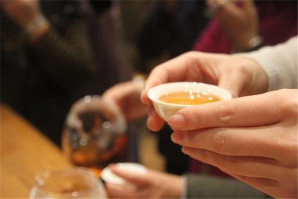 相遇識(shí)茶