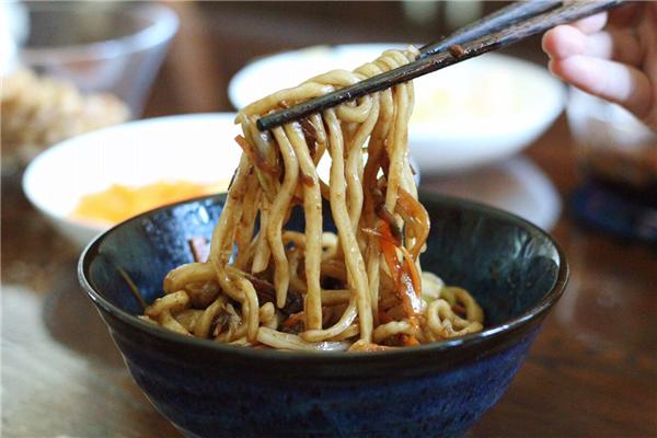 齊媽媽手搟面