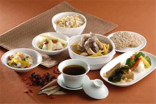 安泉營(yíng)養(yǎng)膳食月子餐加盟