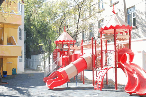 陽光童年幼兒園加盟