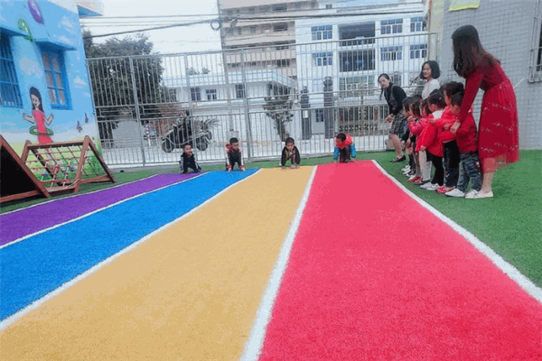 欣樂(lè)幼兒園加盟