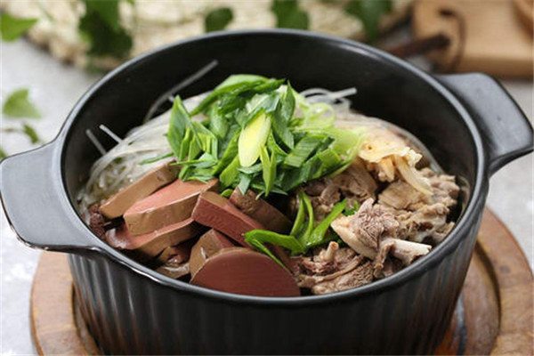 優(yōu)子鴨血粉絲湯