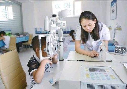 眼依視力矯正中心加盟