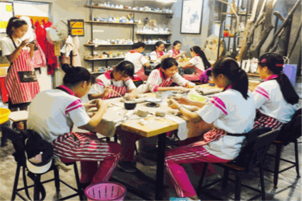 平遙手工陶藝體驗(yàn)館