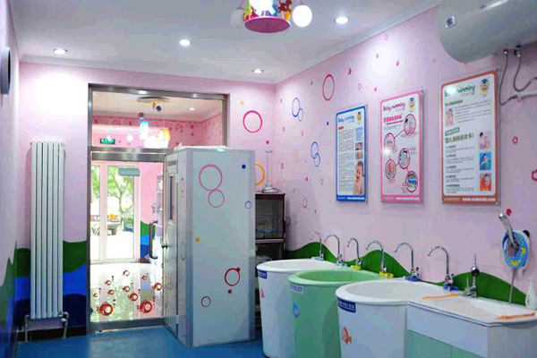 圓滾滾嬰兒游泳館加盟