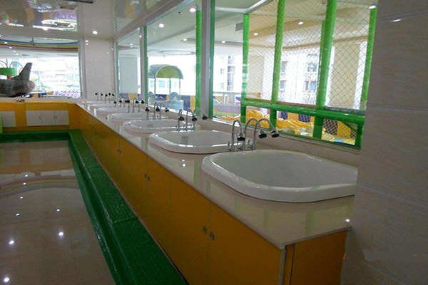 童大俠水育SPA游泳館加盟