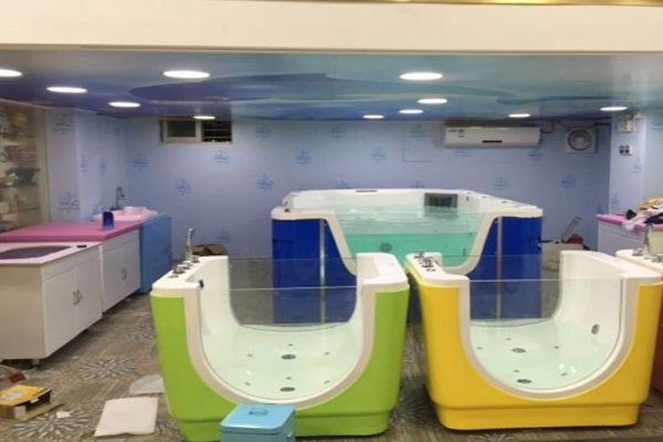 歡樂時光嬰幼兒游泳館加盟