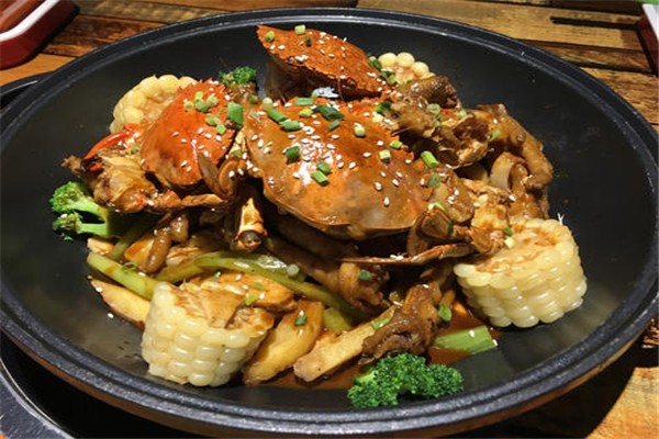 小胖大嘴肉蟹煲