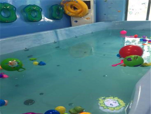 貝比樂嬰幼兒游泳館加盟