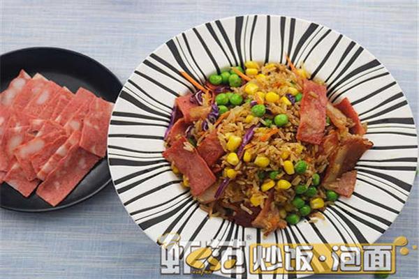 蝦范炒飯泡面