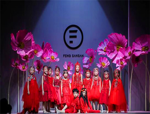 寰亞未來少兒藝術(shù)培訓(xùn)加盟