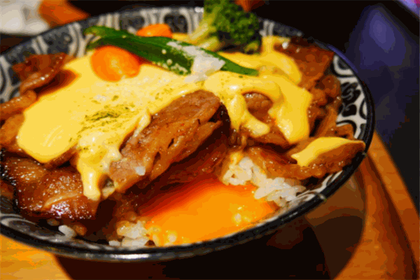 開丼烤肉丼飯加盟