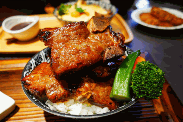 開丼烤肉丼飯加盟