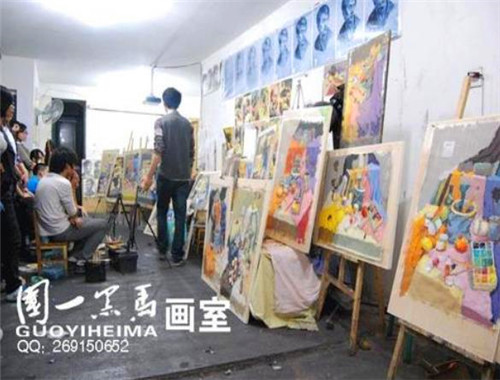 國一黑馬畫室加盟